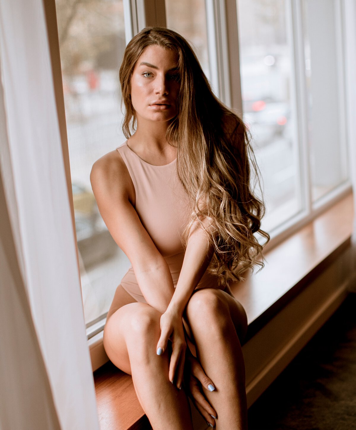 Asheville juliet feminine laser model with blonde hair